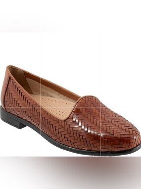 NWOT Trotter Liz Ill Woven Leather Loafers